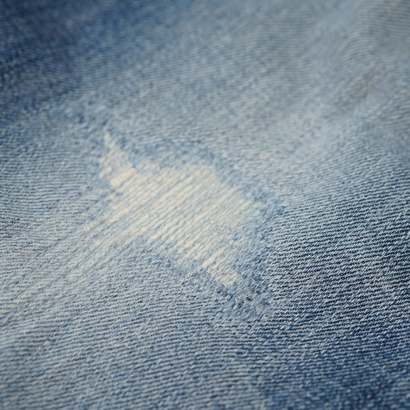 ジーンズ ひざ部分 破れ リペア（修理）｜Levi's（リーバイス）551