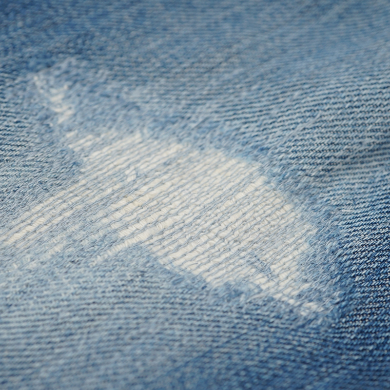 ジーンズ ひざ部分 破れ リペア（修理）｜Levi’s（リーバイス） 502